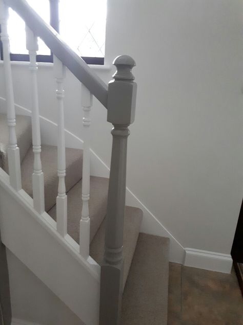 Grey and white banister Staircase Grey And White, Grey Stair Banister Ideas, Gray And White Staircase, Grey Bannister White Spindle, Grey And White Bannister, White And Grey Staircase, Grey Banister Staircases, Stair Banister Paint Ideas, Painted Stair Banister Ideas