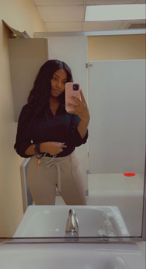 Cute Bank Teller Outfits, Teller Outfit Bank, Bank Teller Aesthetic, Bank Teller Outfit Business Casual, Bank Attire, Teller Outfits, Bank Teller Outfit, Bank Outfits, Jackie Outfits