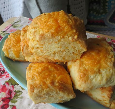 Buttermilk Cheddar Biscuits Ina Garden Recipes, Christmas Eve Brunch, Garlic Cheese Biscuits, Buttermilk Drop Biscuits, English Biscuits, Entertaining Dishes, Ina Garden, Barefoot Contessa Recipes, Buttermilk Biscuits Recipe