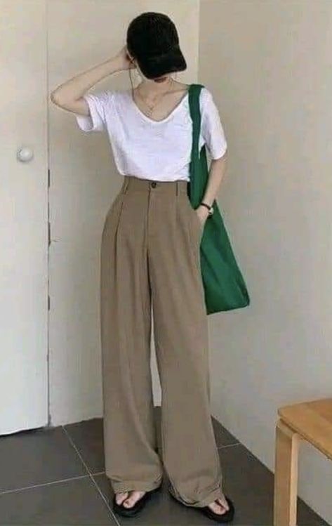 Widelegjeans Outfit Korean, Korean Trousers Outfit Women, Korean Trousers Outfit, Korean Casual Outfits Simple, Korean Pants Outfit, Korean Fashion 2023, Trousers Outfit Casual, Clean Outfit, Wide Leg Trousers Outfit