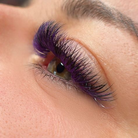 Purple Lash Extensions Styles, Purple Lash Extensions, Black Lash Extensions, Purple Lashes, Black Bridesmaids Hairstyles, Eyelash Extensions Classic, Bridesmaids Hairstyles, Color Lashes, Lash Extensions Styles