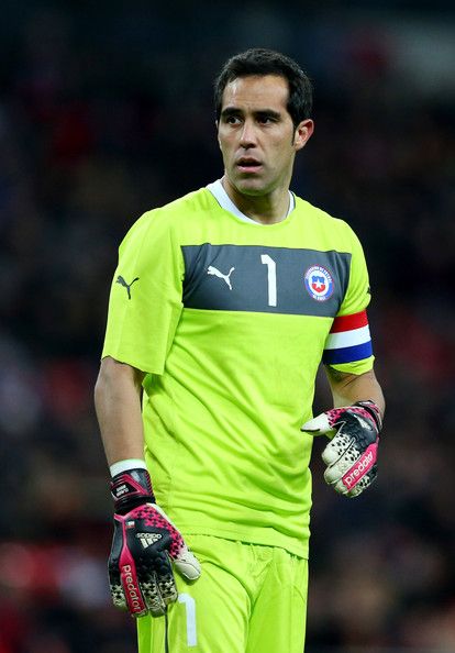 Claudio Bravo - Goal keeper of Chile - Chile:2 - Spain:0 Claudio Bravo, Goal Keeper, Soccer Goal, World Cup 2014, Soccer Player, Fifa World Cup, Soccer Players, Fifa, World Cup