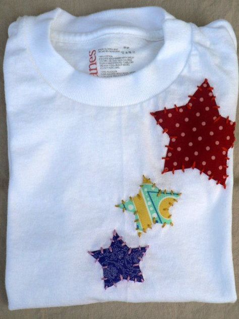 Applique Onesie, Star Applique, Applique Shirts, Sewing Appliques, Recycle Clothes, Applique Patterns, Diy Couture, Fabric Projects, Sewing For Kids