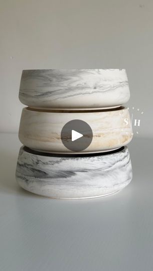 Jesmonite Ideas, Candle Bowls, Serene Home, Coffee Table Styling, Bowl Candle, Candle Business, Resin Ideas, Luxury Candles, Marble Effect