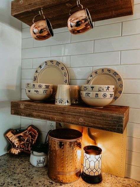 Western Copper Kitchen - Branded Dishes Set #western   Follow my shop @thefergfarm on the @shop.LTK app to shop this post and get my exclusive app-only content!  #liketkit #LTKSaleAlert #LTKFamily #LTKHome @shop.ltk https://liketk.it/4UR1R Kitchen Western Decor, Western Kitchen Table Decor, Western Boho Kitchen Decor, Western Boho Kitchen Ideas, Western Kitchen Design, Western Boho Kitchen, Western Farmhouse Kitchen, Western Kitchen Ideas, Western Kitchen Table