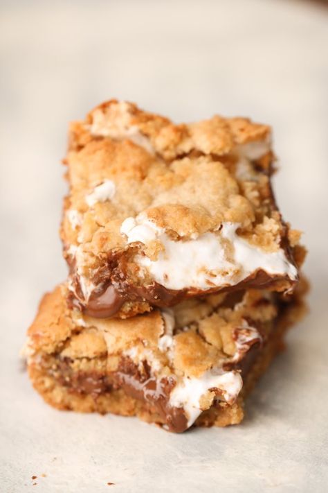 Smores Bar Recipe, S Mores Bars, Six Sisters Stuff, Six Sisters, S'mores Bar, Cookie Bar Recipes, Bars Recipe, Brownie Bar, Family Favorite Meals