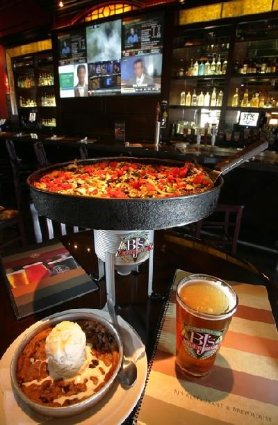 Sinfully delicious deep-dish pizza and pizookie from BJ's Restaurant & Brewhouse. Bjs Restaurant, 2024 Diary, Restaurant Foods, Salads Pasta, Deep Dish Pizza, Hot Spots, Deep Dish, Restaurant Recipes, Restaurant Decor