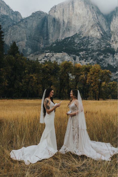 Sapphic Elopement, Lesbian Elopement Mountains, Lesbian Destination Wedding, Lesbian Mountain Wedding, Lesbian Elopement Photography, Wlw Elopement, Wlw Engagement, Wlw Wedding Aesthetic, Sapphic Wedding