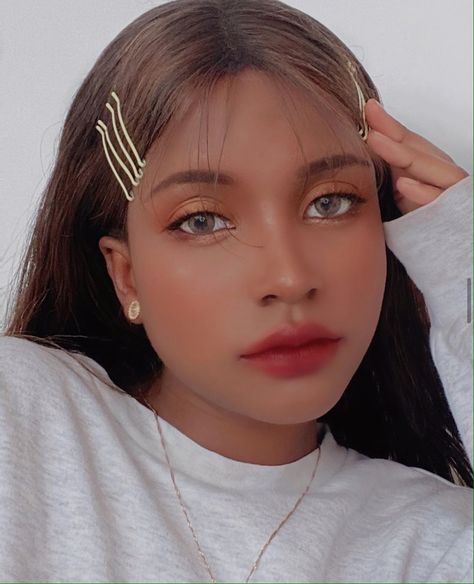 #ulzzang#korean#glassskin#blackgirl#softgirl#blacksoftgirl Makeup Korean Style, Ulzzang Makeup Tutorial, Korean Natural Makeup, Korean Makeup Look, Korean Makeup Tutorials, Makeup Hacks Beauty Secrets, Korean Eye Makeup, Makeup For Black Skin, Ulzzang Makeup