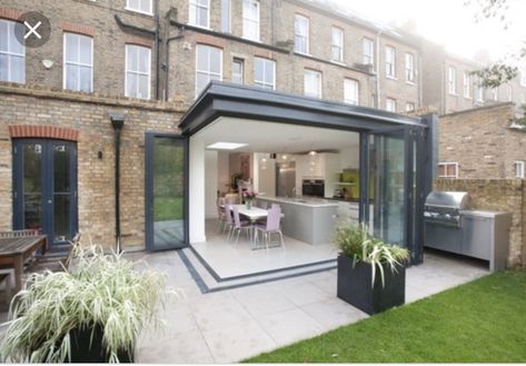 Glass Box Extension, Simple Outdoor Kitchen, Building Extension, Contemporary Patio, Glass Extension, House Extension Design, Extension Designs, Rear Extension, Sliding Glass Doors