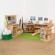 Construction Environment Construction Area Early Years, Construction Area Ideas, Construction Play Area, Preschool Construction, Childcare Rooms, Reggio Emilia Classroom, Reggio Inspired Classrooms, Eyfs Classroom, Construction Play