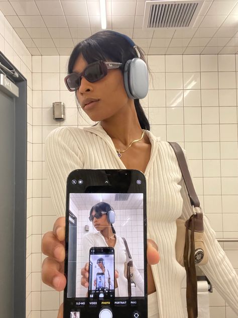 iPhone 12 Pro Max Apple AirPods Max Front Camera Mirror Selfie, Bathroom Selfies, Mirror Photo, Mirror Pic, Vegas Baby, Insta Story, Mirror Selfie, Mirror