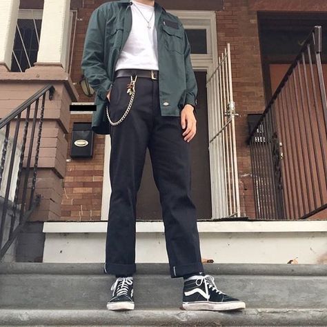 #874 hashtag on Instagram • Photos and Videos Dickies Outfit, Skateboard Style, Goth Outfit, Style For Men, Look Retro, Dickies Pants, Tumblr Outfits, Mens Pants Fashion, Clothes Style