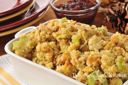 Traditional Bell’s Stuffing Amish Dressing Recipe, Giblet Stuffing, Eggs Substitute, Oyster Stuffing, Herbs Cooking, Thanksgiving Corn Bread, Cornbread Dressing With Chicken, Classic Stuffing, Celery Leaves