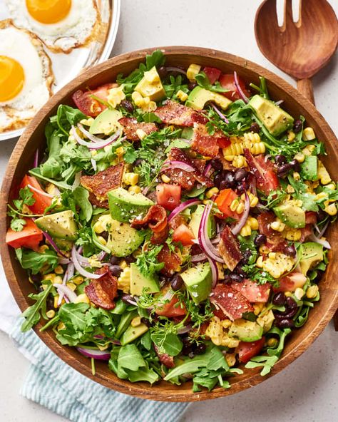 Recipe: Bacon Avocado Salad Bowls | Kitchn Bacon Avocado Salad, Salad Bowl Recipes, Gross Food, Easy Summer Dinners, Avocado Salad Recipes, Bacon Avocado, Weeknight Dinner Recipes Easy, Summer Meal, Veggie Salad