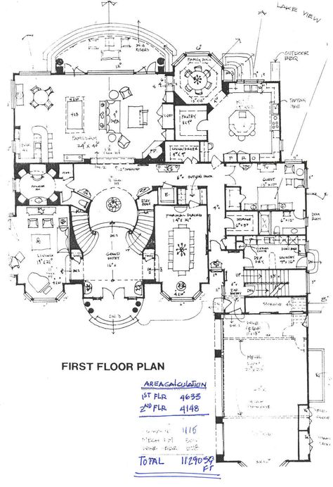 I'd use that guest room as my study, but this layout is pretty perfect. Mansion Plans, Luxury Floor Plans, Little House Plans, House Plans Mansion, Mansion Floor Plan, Houses Plans, Architectural Floor Plans, Villa Plan, Floor Plan Layout