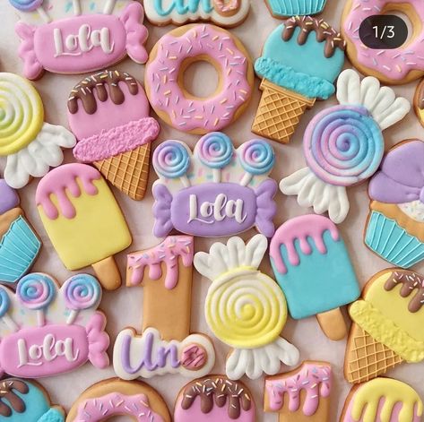 Candy Theme Cookies Decorated, Candy Land Theme Cookies, Candyland Theme Cookies, Candy Land Cookies, Candy Theme Cookies, Candyland Cookies Decorated, Candyland Cookies, Candyland Treats, Sweets Party