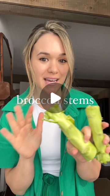 3.9M views · 154K likes | Carleigh Bodrug on Instagram: "✋COMMENT *SCRAPS* and I’ll send you the link to get the official SCRAPPY COOKING book. 🌱🔗💖 This week, get a TON of FREEBIES (over $125) when you PRERODER to set you up for the new year including: . 101 vegan snack ebook 40+ page zero waste home hack ebook Revitalize plant-based one week meal plan Zero waste printable tracker sheets AND MORE . The book includes over 150+ easy vegan zero waste recipes to help you EAT HEALTHIER, REDUCE WASTE and SAVE MONEY! Thank you to everyone who preorders as it means the world to mean an author. . #recipe #zerowaste #zerowasterecipe #healthy #healthyrecipe #vegan #vegandiet #broccoli #broccolirecipe #broccolirecipes #healthyeating #eatmoreplants #plantbasedrecipes #whatveganseat" Zero Waste Cooking, Plant You Scrappy Cooking, Carleigh Bodrug Plant You, Zero Waste Recipes, Scrappy Cooking, One Week Meal Plan, Broccoli Stems, Plant Based Whole Foods, Broccoli Recipes