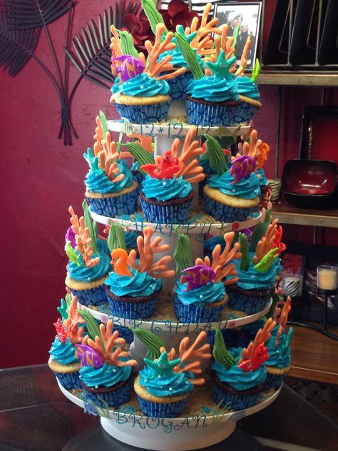 Kamp Koral Birthday Party, Under The Sea Cake And Cupcakes, Cupcake Under The Sea Theme, Under The Sea Party Desserts, Ocean Animal Party Ideas, Under The Sea Birthday Party Cupcakes, Under The Sea Sweets, Under The Sea Baking, Undersea Cupcakes