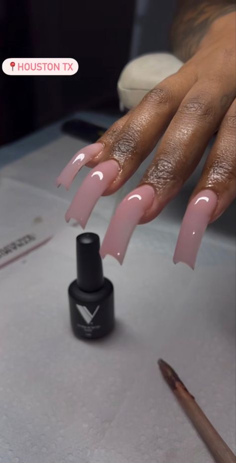 Natural Curved Acrylic Nails, 90s Curved Nails Medium, Curved Duck Nails, Curved Almond Nails, Medium Curved Acrylic Nails, Curve Nails Acrylic, Curved Nails Acrylic, Curved Nails Designs, Long Curved Acrylic Nails