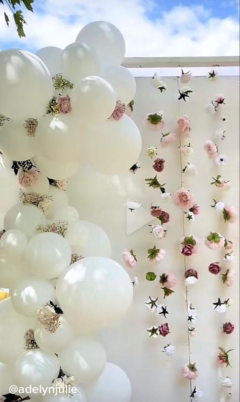 Flower Theme 18th Birthday, Dainty Party Theme, Floral Balloon Arch Birthday, Grad Party Flower Wall, Ballon Arch With Flowers Diy, Flower Party Backdrop, Flower Photo Booth Backdrop, Blooming One Birthday Party, Floral 21st Birthday Theme