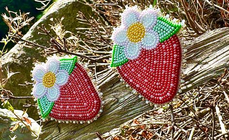 Strawberry, beaded earrings, native, indigenous Strawberry Earrings Beaded, Strawberry Beading Pattern, Beaded Strawberry Pattern, Strawberry Beadwork, Strawberry Beaded Earrings, Beaded Strawberry Earrings, Métis Beading, Beaded Berries, Indigenous Beaded Earrings