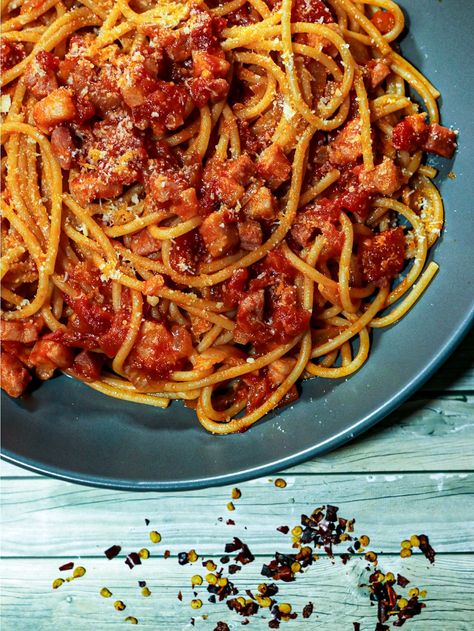 Spaghetti Amatriciana, Tomato Cream Sauce Pasta, Pasta All Amatriciana, Amatriciana Sauce, Spaghetti All Amatriciana, All Amatriciana, Low Cholesterol Recipes, Ancient Recipes, How To Peel Tomatoes