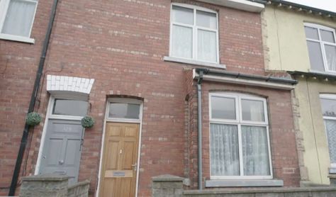 Council House Renovation, Victorian Doors, Council House, Inside Doors, Life On A Budget, Victorian Tiles, Three Bedroom House, Gold Fixtures, Old Room