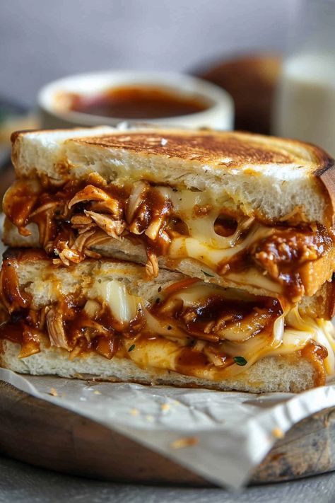 Smoky BBQ Chicken Grilled Cheese with melted Pepper Jack, avocado, and a perfectly crispy exterior. A flavor-packed sandwich you’ll love! Barbecue Chicken Grilled Cheese, Bbq Chicken Panini, Bbq Chicken Melt, Chicken Bbq Sandwich, Bbq Grilled Cheese, Bbq Chicken Grilled Cheese, Chicken Grilled Cheese, College Meal Prep, Grilled Chicken Sandwich Recipes