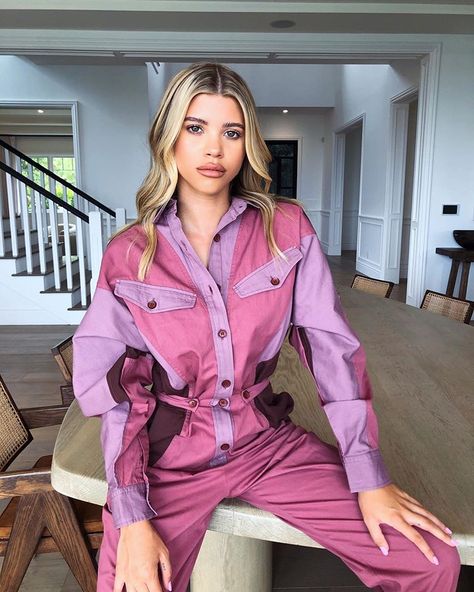 Sofia Vibes, Celebrity Style Guide, Sofia Richie, Current Fashion, Cotton Jumpsuit, Pink Jumpsuit, Celeb Style, Jumpsuits And Romper, Outfit Look