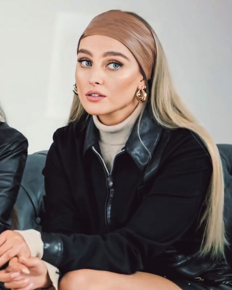 Petrie Edwards, Perrie Edwards Style, Little Mix Outfits, Litte Mix, Perrie Edwards, Edward Styles, Female Singers, Little Mix, Girl Bands