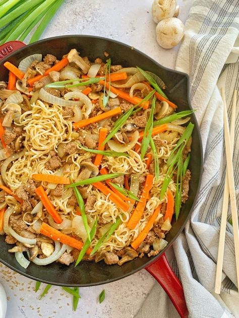 This healthy ground turkey ramen recipe makes the perfect dinner meal and is made with vegetables, seasoned turkey, and ramen noodles! Ramen noodles with vegetables is a healthy dinner recipe that comes together in about 30 minutes! Start by seasoning the ground turkey, then add lots of flavor with rice vinegar and soy sauce, and finish with healthy vegetables like mushrooms and carrots! Ground Turkey Ramen, Turkey Ramen, Seasoned Ground Turkey, Seasoned Turkey, Homemade Ramen Noodles, Ramen Soup Recipes, Healthy Ramen, Ground Turkey Recipes Healthy, Noodles Ramen