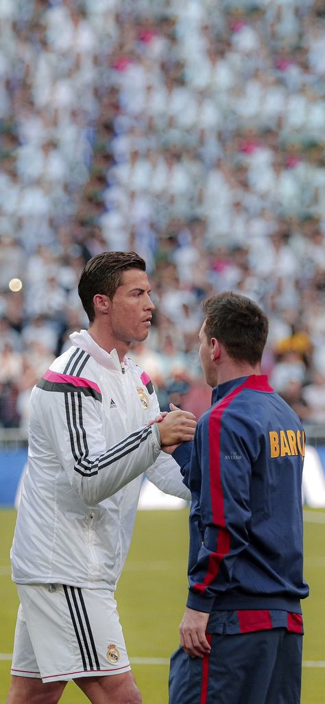 Messi And Ronaldo Wallpaper, Ronaldo Vs Messi, Messi 2015, Ronaldo Al Nassr, Ronaldo Madrid, Cristiano Ronaldo Hd Wallpapers, Messi Goat, Ronaldo Skills, Cr7 Vs Messi