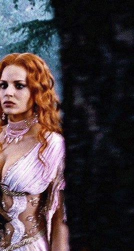 Van Helsing Brides, Aleera Van Helsing, Van Helsing 2004, Lucy Westenra, Fly Gif, Dracula 1992, Dracula's Brides, Elena Anaya, Sadie Frost