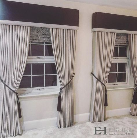 Roman Blinds With Pelmets, Roman Blinds And Curtains Together, Floor Length Curtains, Window Pelmets, Pelmet Designs, Curtain Pelmet, Curtains And Pelmets, Curtains Uk, Modern Blinds