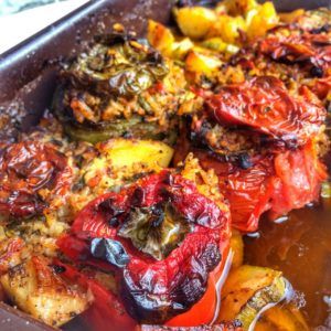 The Best Authentic Greek Stuffed Tomatoes-Gemista | Olive Tomato Lathera Dishes, Lathera Greek, Greek Stuffed Peppers, Roasted Summer Vegetables, Olive Tomato, Greek Vegetables, Vegetable Casseroles, Capsicum Recipes, Zucchini Aubergine