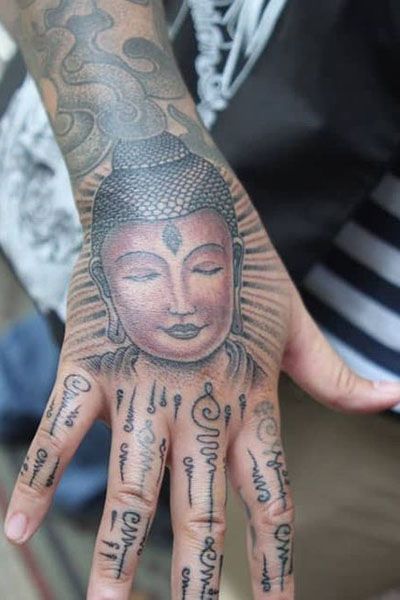 Buddha Hand Tattoo, Hand Tattoo Meaning, Buddha Tattoo Meaning, Tiger Hand Tattoo, Name Tattoo On Hand, Hand Tattoo Images, Herren Hand Tattoos, Side Hand Tattoos, Hand Tatto