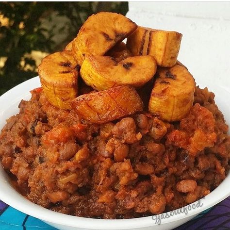 Beans And Plantains, Fried Plantain, African Recipes Nigerian Food, West African Food, Africa Food, Nigerian Food, Plantains Fried, Foodie Food, African Food