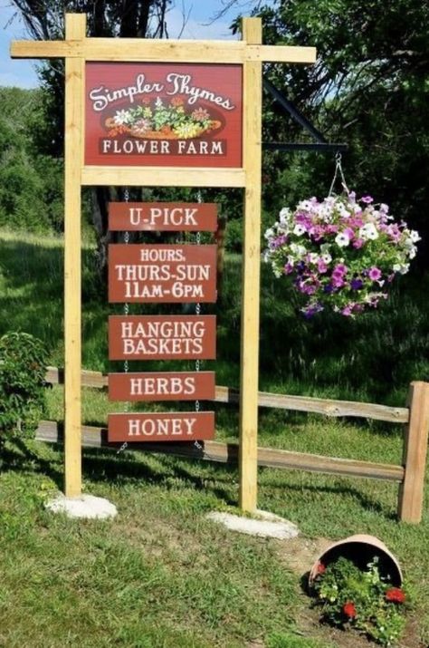 Farm Market Ideas, Thyme Flower, Farm Entrance, Flower Farming, Vegetable Stand, Cut Flower Farm, Rose Nursery, Farm Business, Farm Store