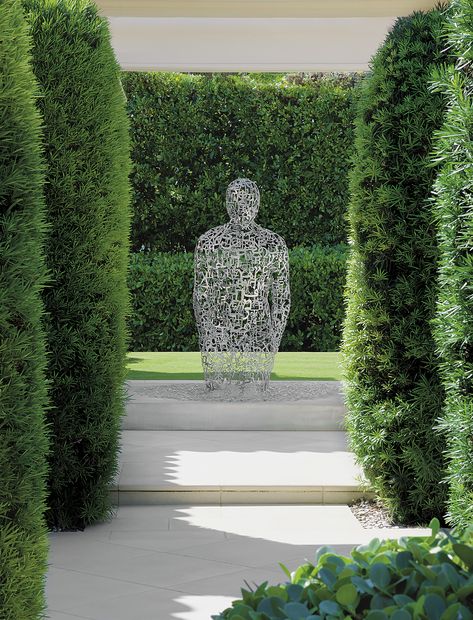 Garden Design On A Slope, Hampton Garden, Jaume Plensa, Old Westbury, Meditation Garden, Christmas Mantle Decor, Garden Sculptures, Christmas Mantle, Garden Elements