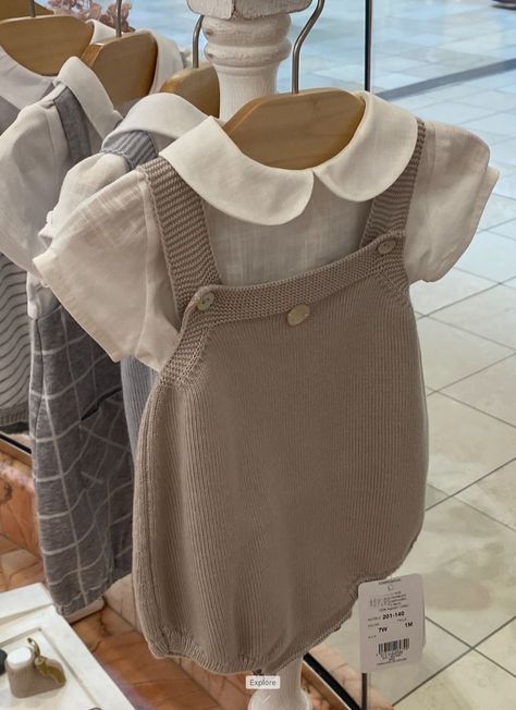 Aesthetic Baby Clothes Boy, Baby Girl Aesthetic Outfit, Vintage Baby Aesthetic, Baby Boy Aesthetic Newborn, Aesthetic Kids Outfits, Baby Outfits Aesthetic, Baby Boy Clothes Aesthetic, Baby Boy Outfits Aesthetic, Baby Aesthetic Boy