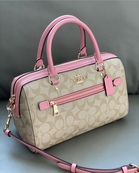 Luxury Bags Collection, Purse Essentials, Handbag Essentials, Girly Bags, Fancy Bags, Luxury Purses, Girly Accessories, Pretty Bags, Cute Purses