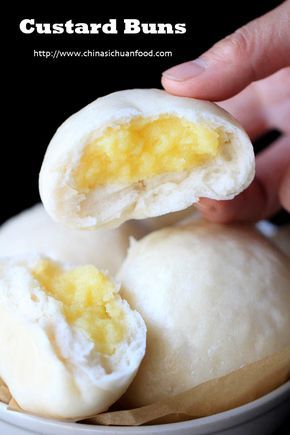 Steam Buns Recipe, Custard Buns, Dim Sum Recipes, Asian Sweets, Asian Dessert, Custard Powder, Chinese Dessert, Bread Buns, Bun Recipe