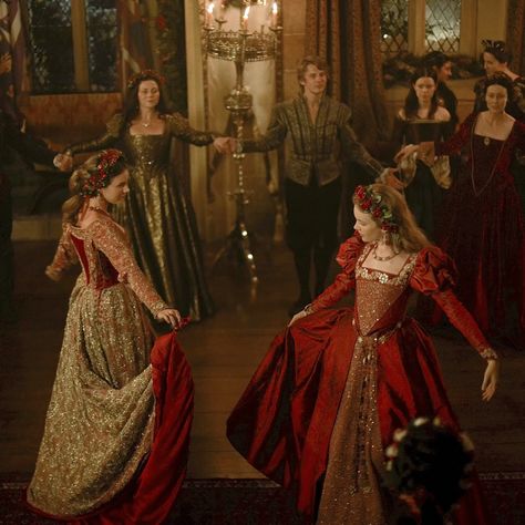 Tamzin Merchant, Catherine Howard, Tudor Series, Salem Tv Show, Tudor Dress, Katherine Howard, Anne Of Cleves, Tudor Dynasty, Tudor Era