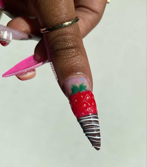 Ginger Bread Nails Acrylic, Christmas Nail Inspo Gingerbread, 3d Gingerbread Nails, Gingerbread Man Acrylic Nails, Pink Christmas Nails Gingerbread, 3d Christmas Nails, Gingerbread Nails, Strawberry Nail, Nails 3d