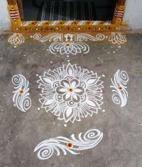 Small Jhoti Design, Gadapa Rangoli Designs, Friday Rangoli Designs, Suspense Quotes, Muggu Borders, Gadapa Designs, Sankranti Muggulu, White Rangoli, Geethala Muggulu