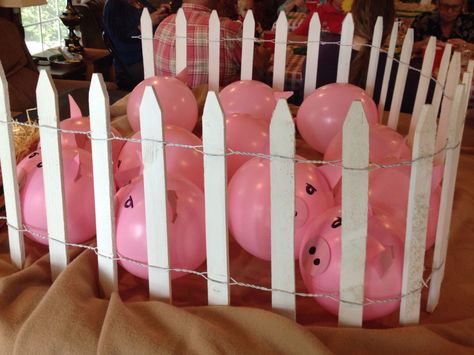 Pig Balloons Diy, Farm Animal Decorations Party Themes, 1st Birthday Pig Theme, Fourth Birthday Farm Theme, Farm Animal Decorations, Diy Farm Animals Decorations, Farm Theme Halloween Decor, Farm Animal Party Games, Farm Themed Decorations