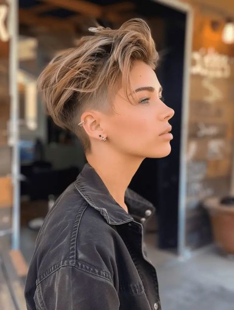 Kristen Kish Haircut, Pixie Undercut Hairstyles Edgy, Short Hair Undercut Women, Funky Pixie Cut, Pixie Mohawk, Pixie Cut Shaved Sides, Shaved Pixie Cut, Queer Hair, Bald Beauty