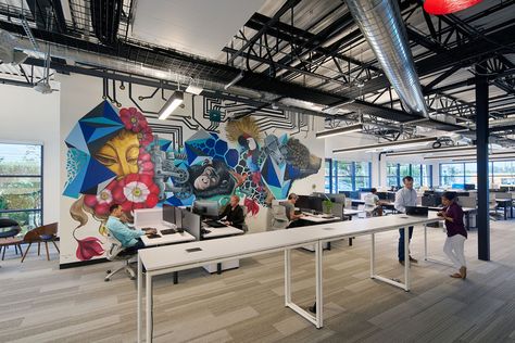 A Tour of Northland Controls’ New Silicon Valley Headquarters - Officelovin' Office Graffiti, Silicon Valley Style, Silicon Valley Office, Office Wall Graphics, Building Lobby, Office Space Design, Open Office, Office Snapshots, Interior Wall Design