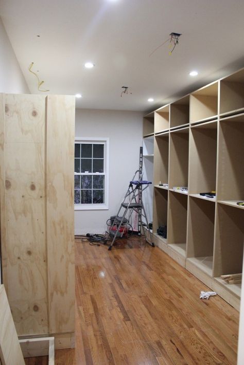 Diy Kast, Stairs Closet, Remodel Stairs, Sawdust Girl, Closet Planning, Girls Gift Guide, Spa Box, Closet Renovation